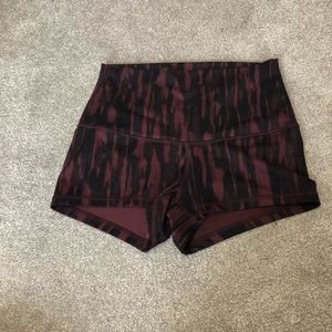 Lululemon wunder under high rise short shorts